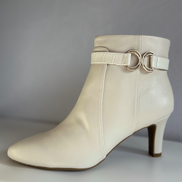 Life Stride Guild 2 Ankle Boots Women's Size 10W in Cream - Picture 10 of 12